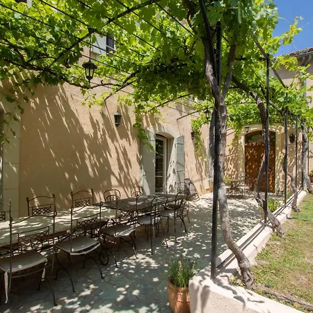 Chateau Des Trois Tours