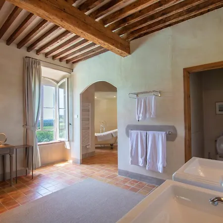 Chateau Des Trois Tours Holiday home Villedieu (Vaucluse)